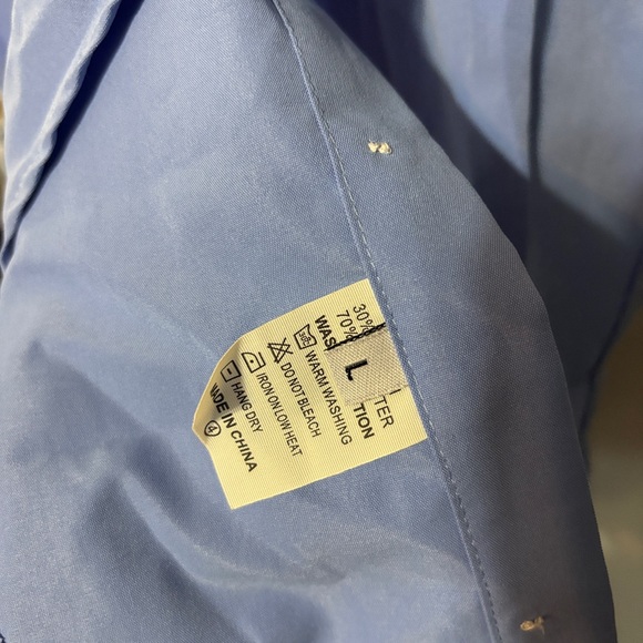 NWT very pretty top - Picture 3 of 6